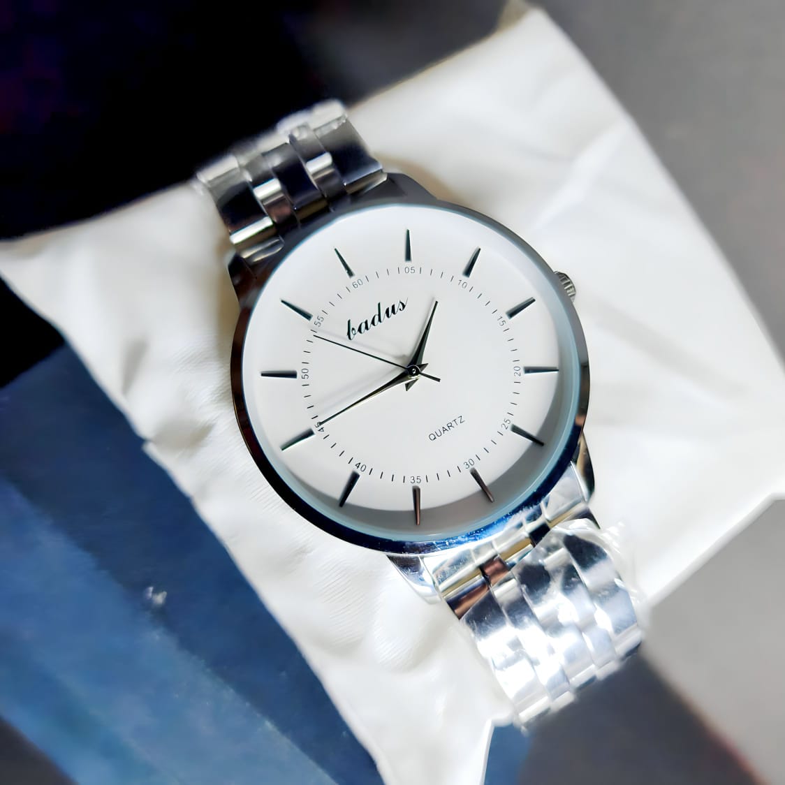 Kadas Men’s Classic Silver Quartz Watch – Ultra-Slim Stainless Steel Dress Watch with Clean White Dial
